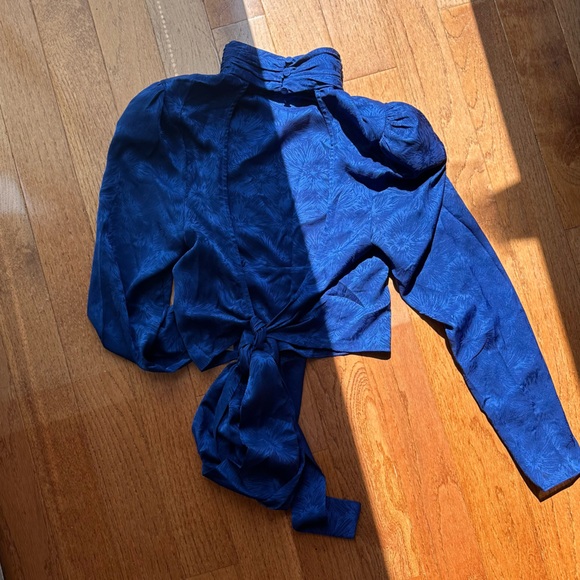 Revolve L’Academie Suzanne Top in Navy - Picture 6 of 6